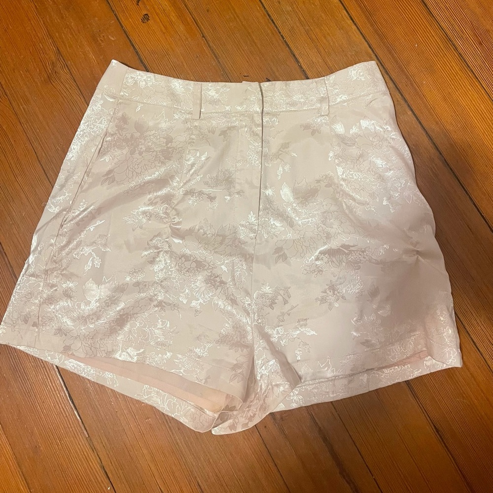 Silky patterned pale pink shorts